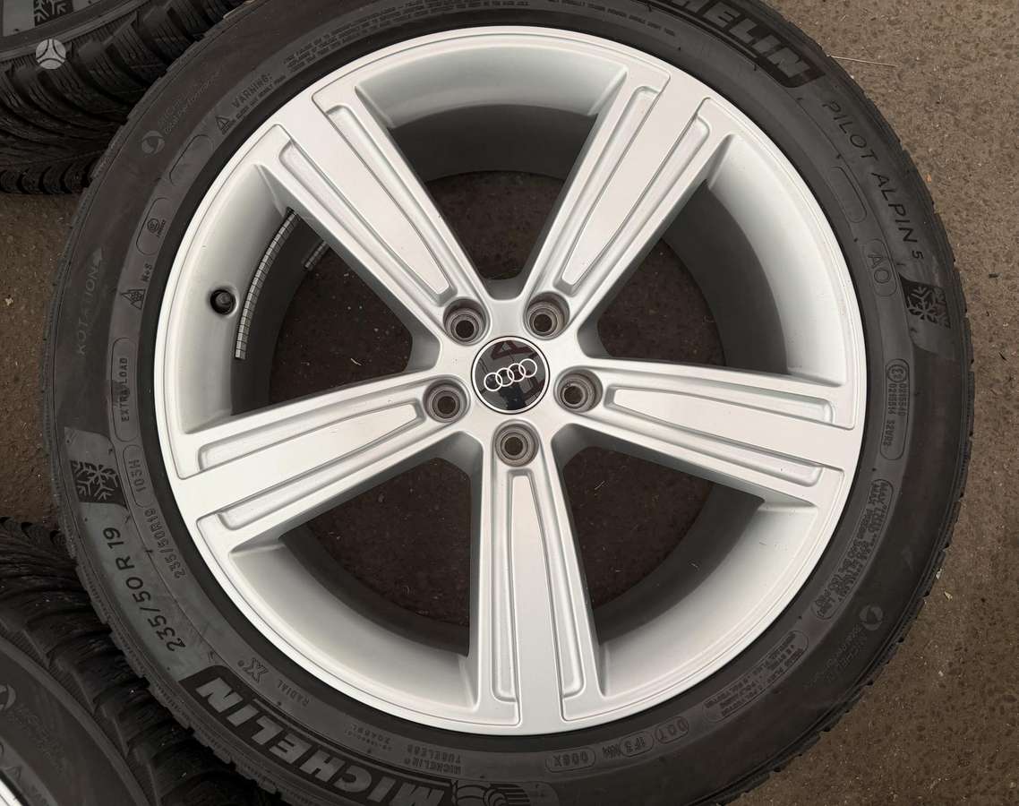 Audi Q3 be padangu, light alloy, R19