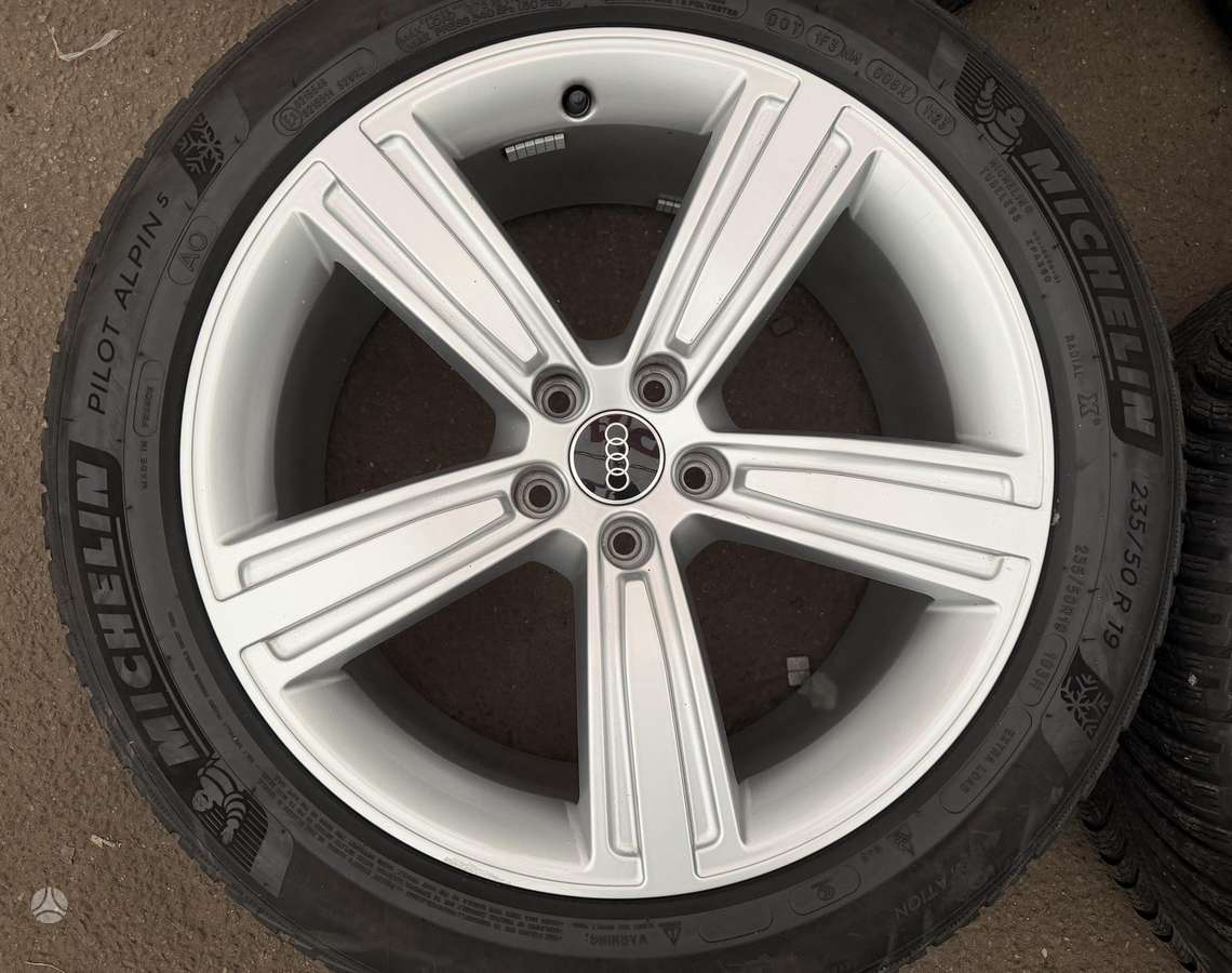 Audi Q3 be padangu, light alloy, R19