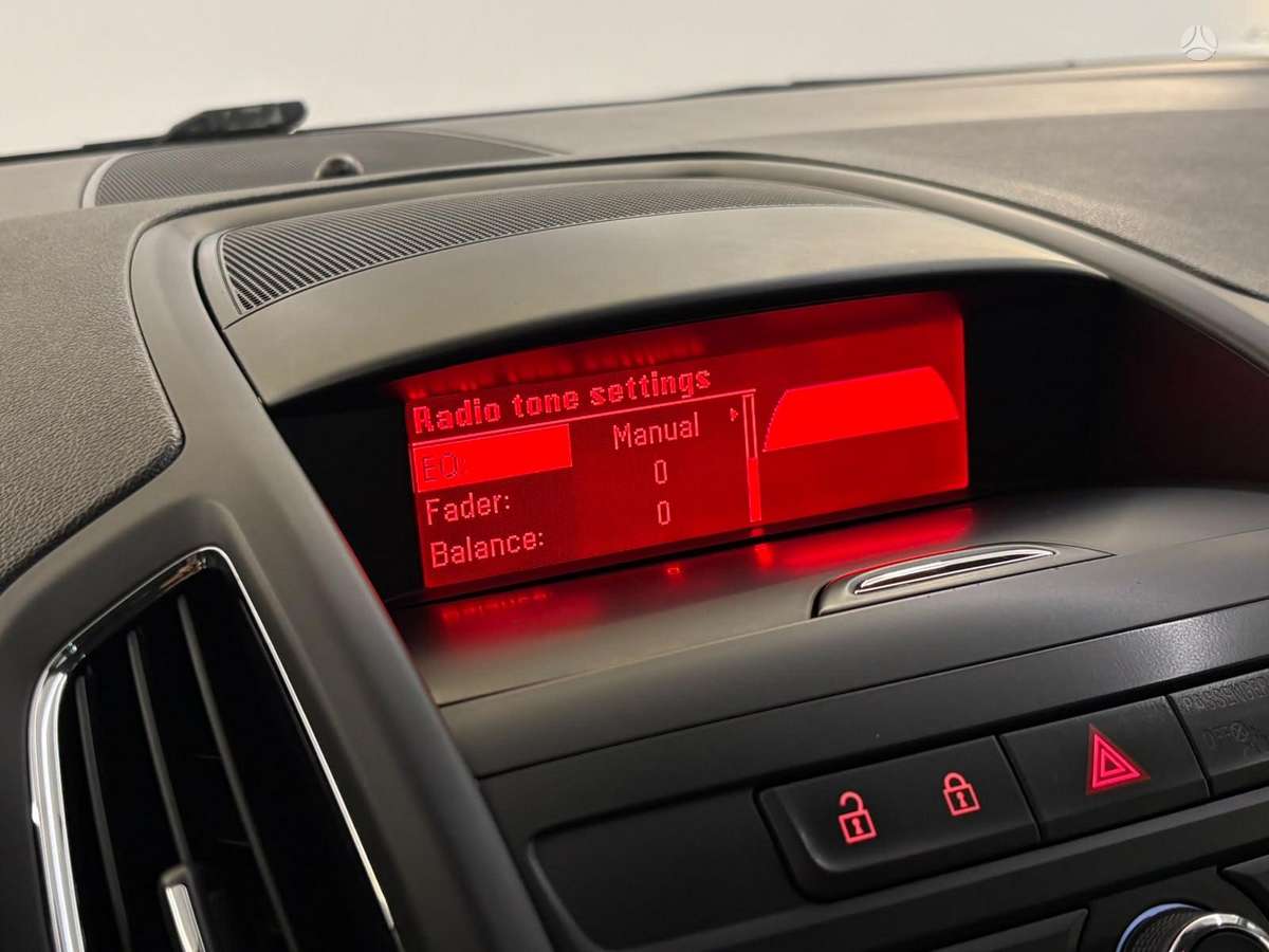 Opel Zafira Tourer - 5