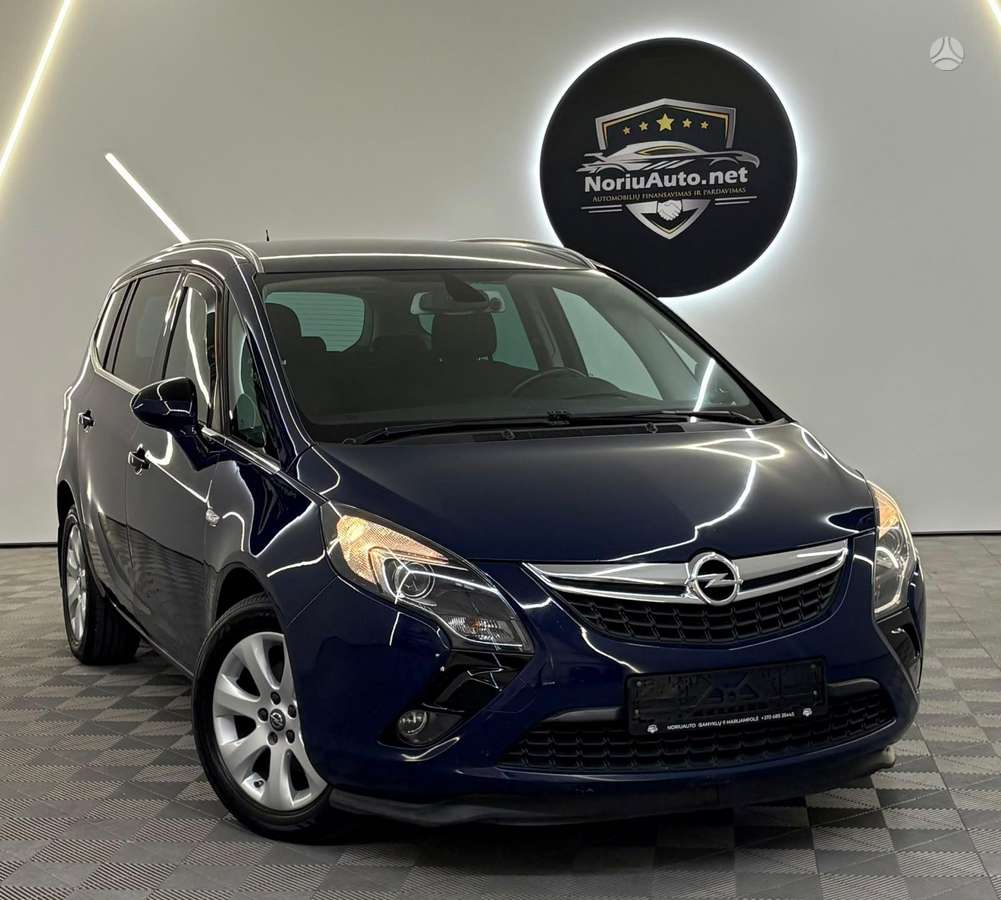 Opel Zafira Tourer - 1