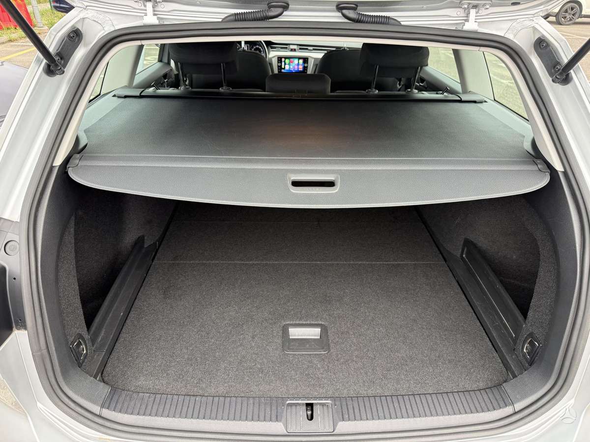 Volkswagen Passat - 9