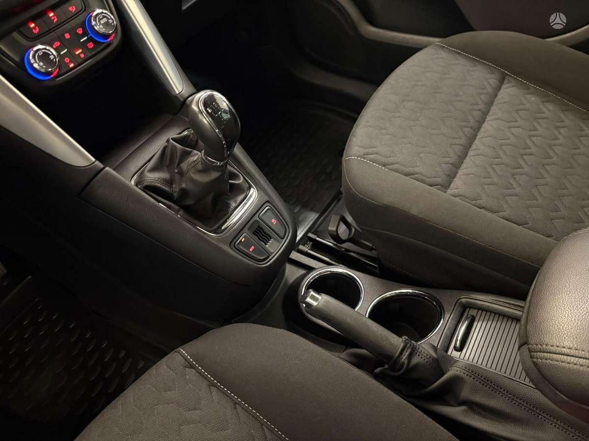 Opel Zafira Tourer - 3