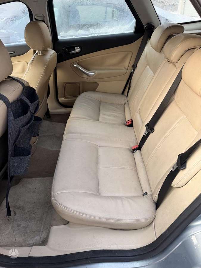 Ford Mondeo - 10