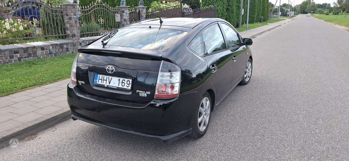 Toyota Prius - 2