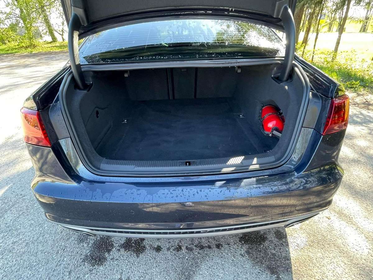 Audi A6, 3.0 l., Седан