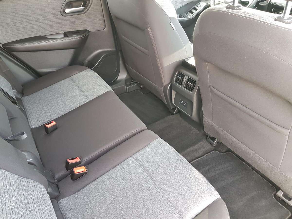 Nissan X-Trail - 12