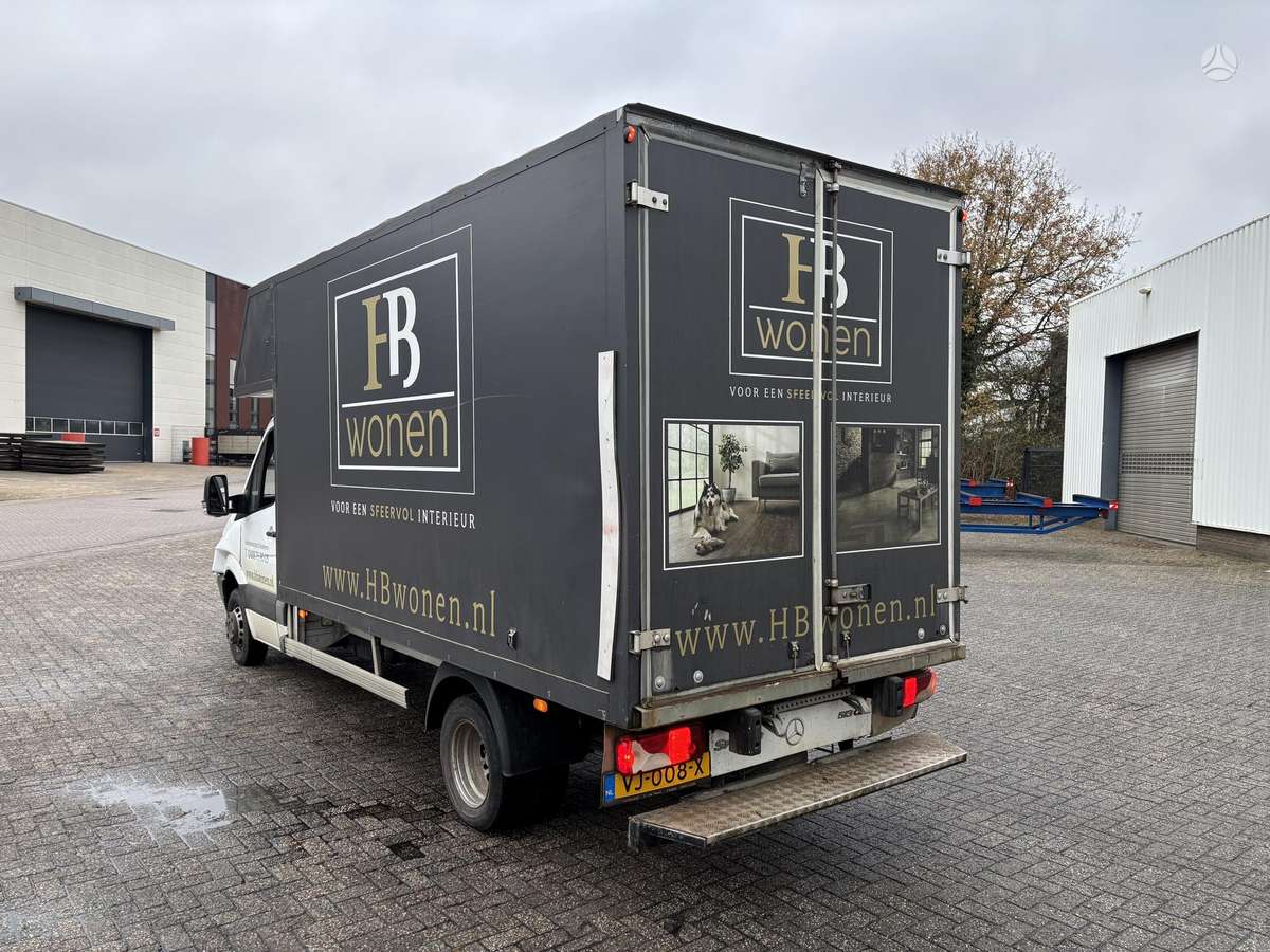 Mercedes-Benz Sprinter - 2