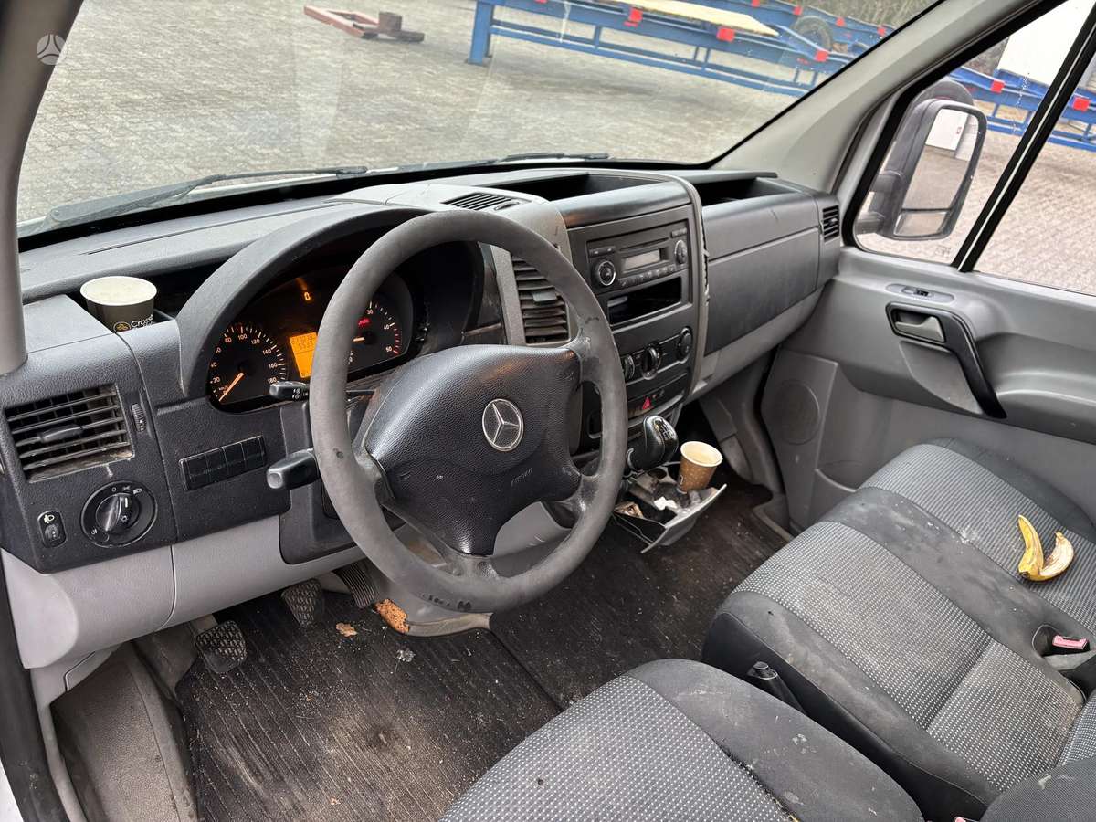 Mercedes-Benz Sprinter - 8
