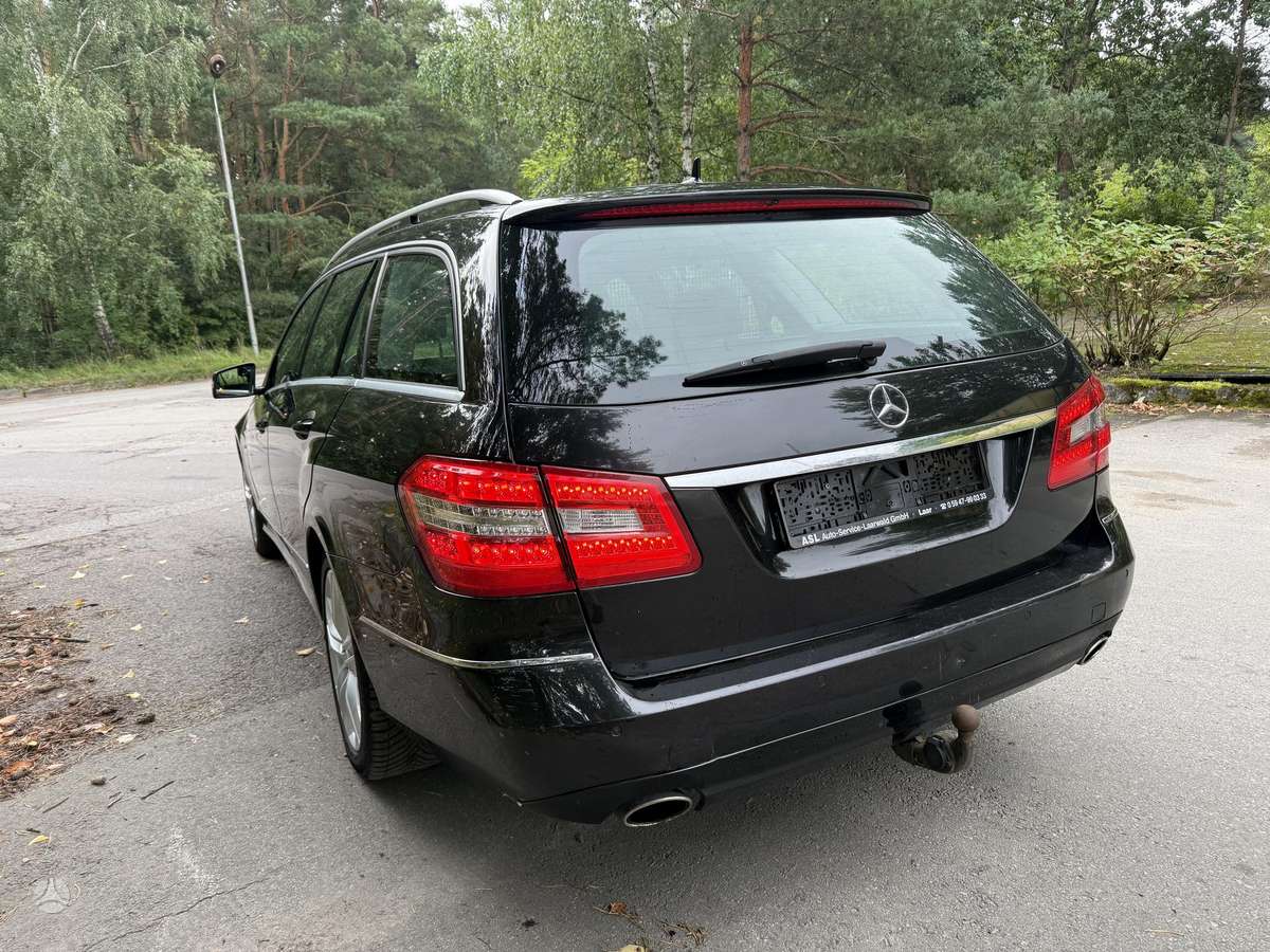 Mercedes-Benz E350 - 8