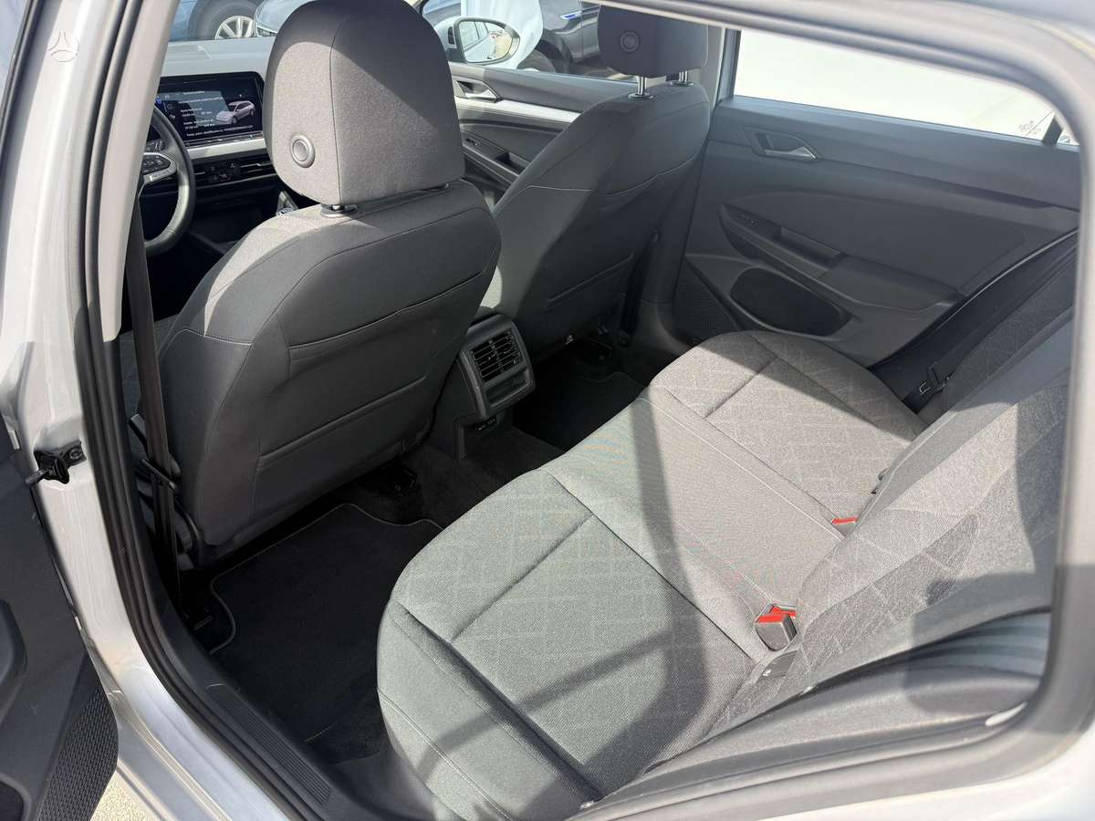 Volkswagen Golf - 11