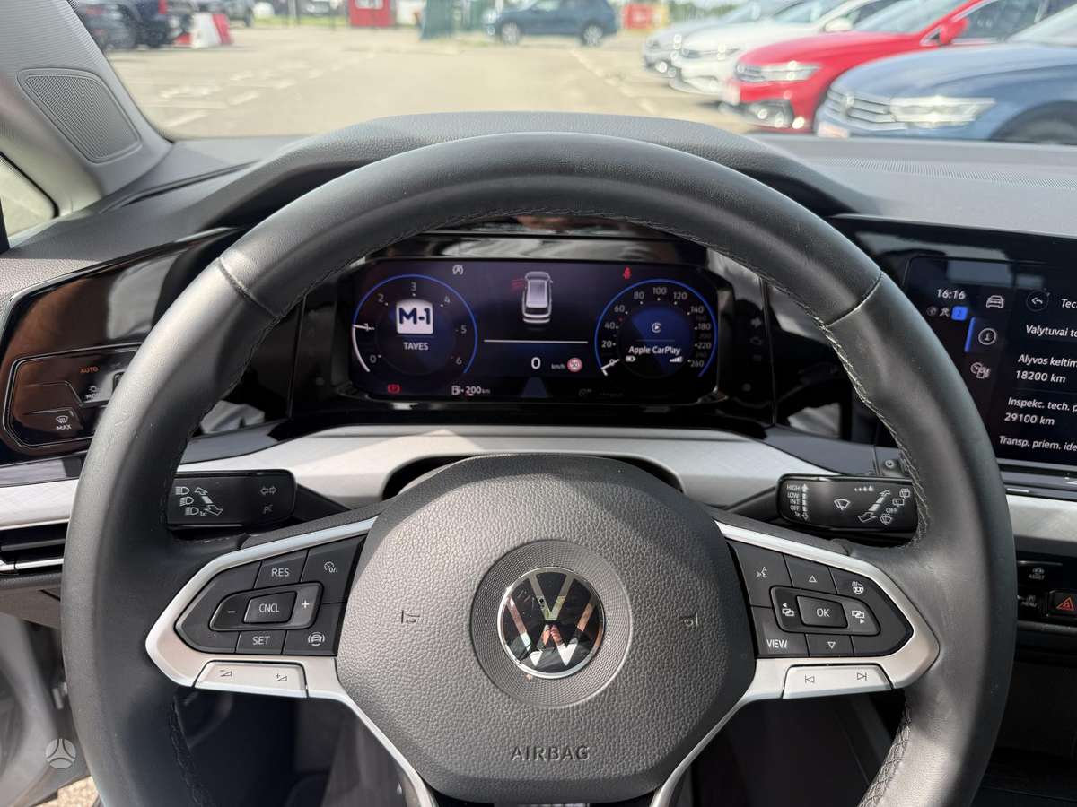 Volkswagen Golf - 12
