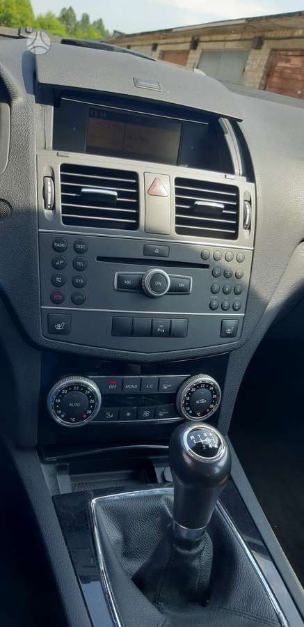 Mercedes-Benz C200 - 6