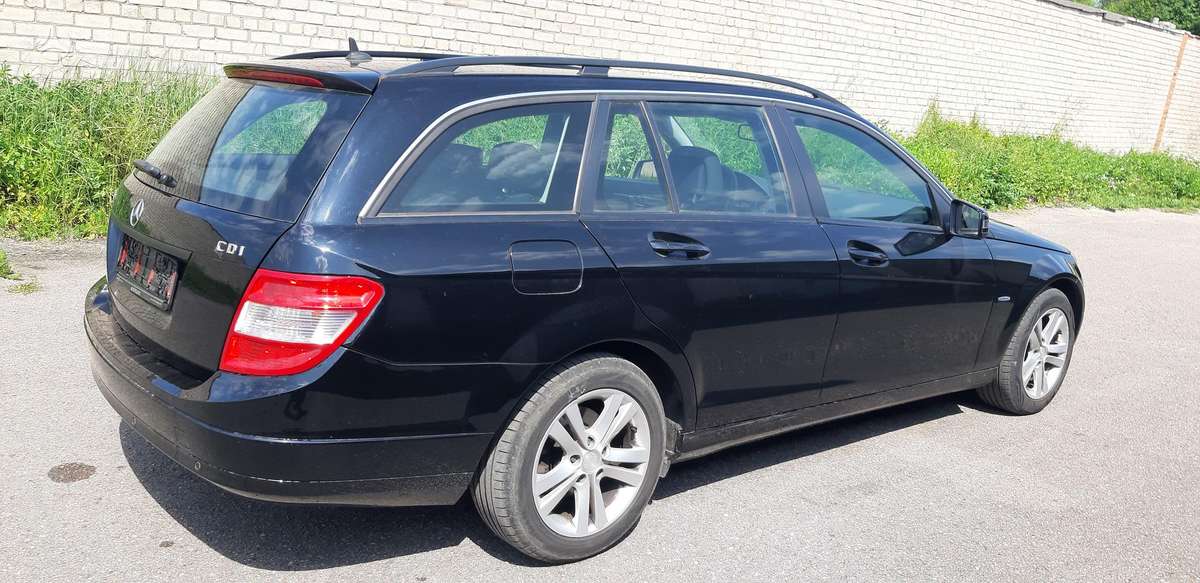 Mercedes-Benz C200 - 8