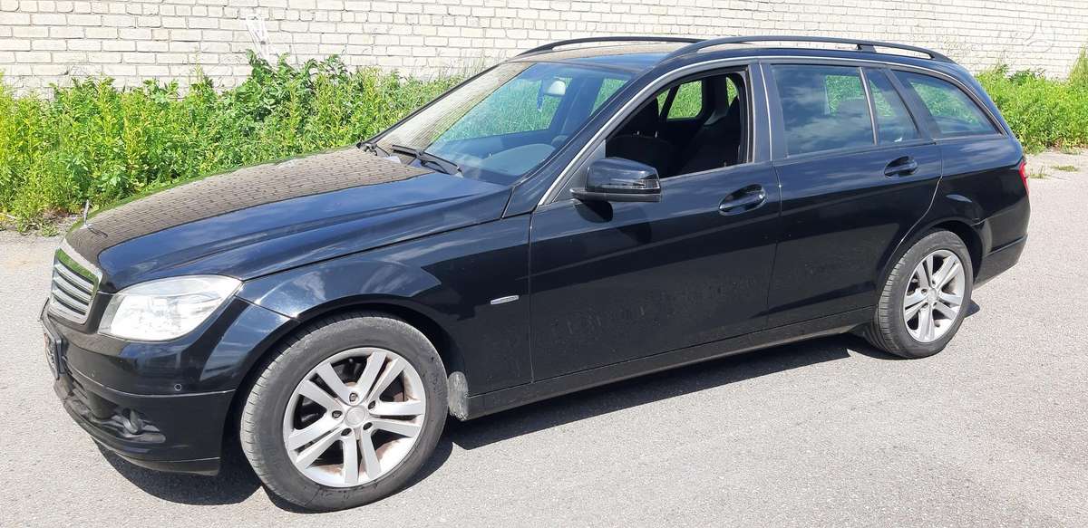 Mercedes-Benz C200 - 7