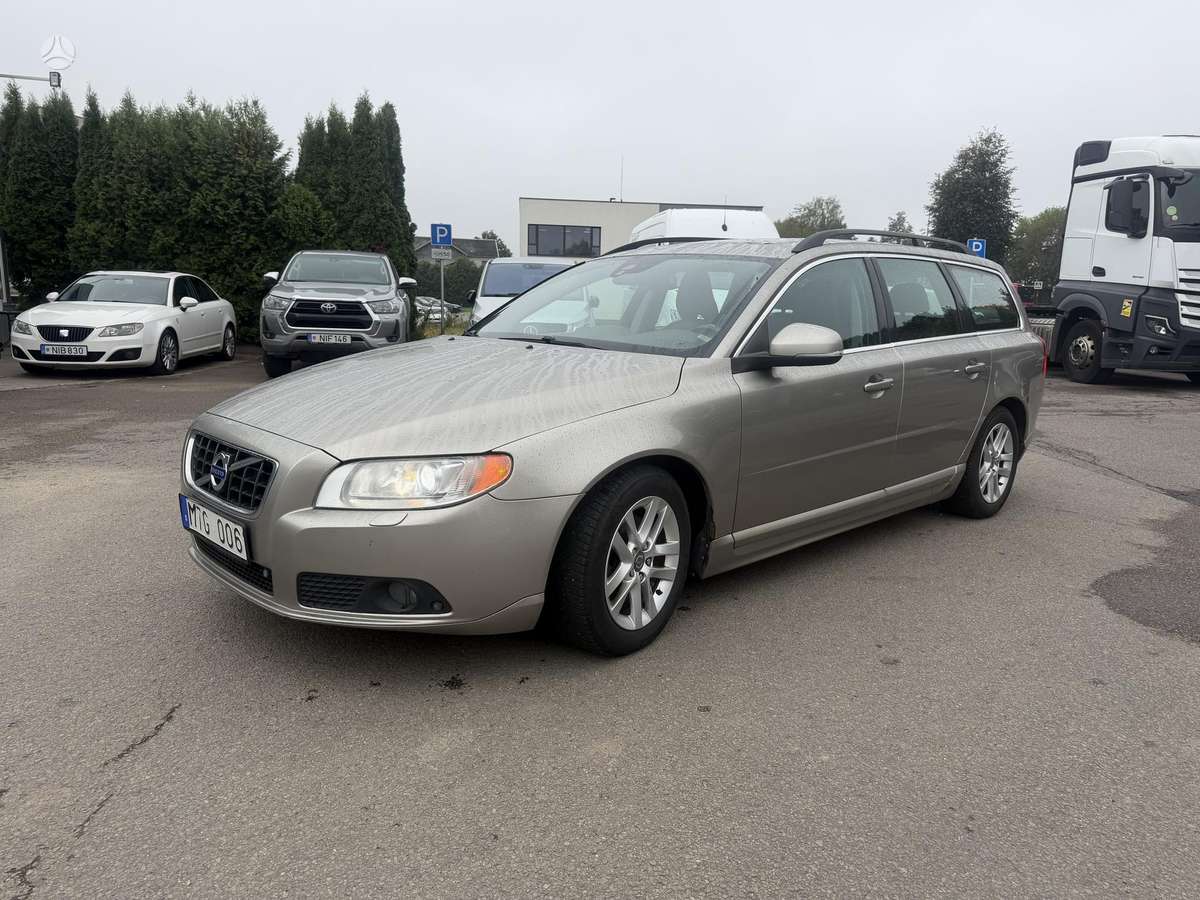 Volvo V70 - 1