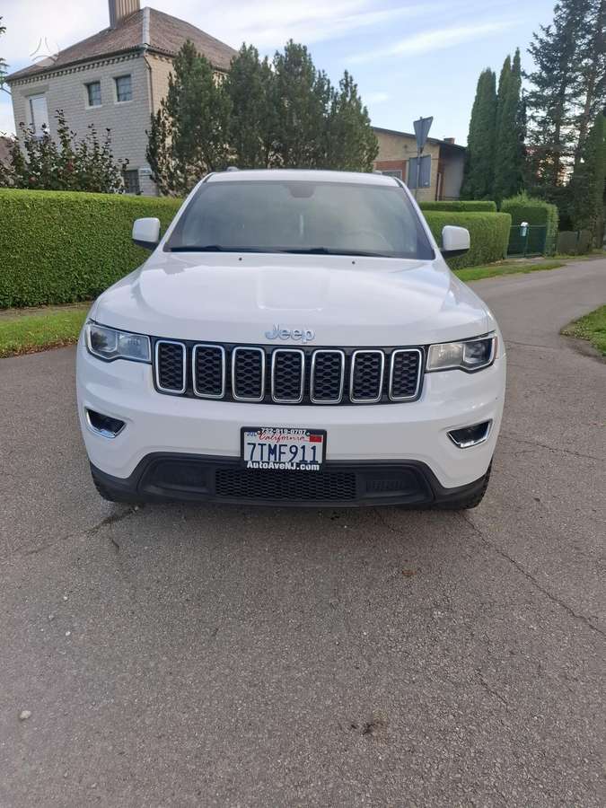 Jeep Grand Cherokee - 2