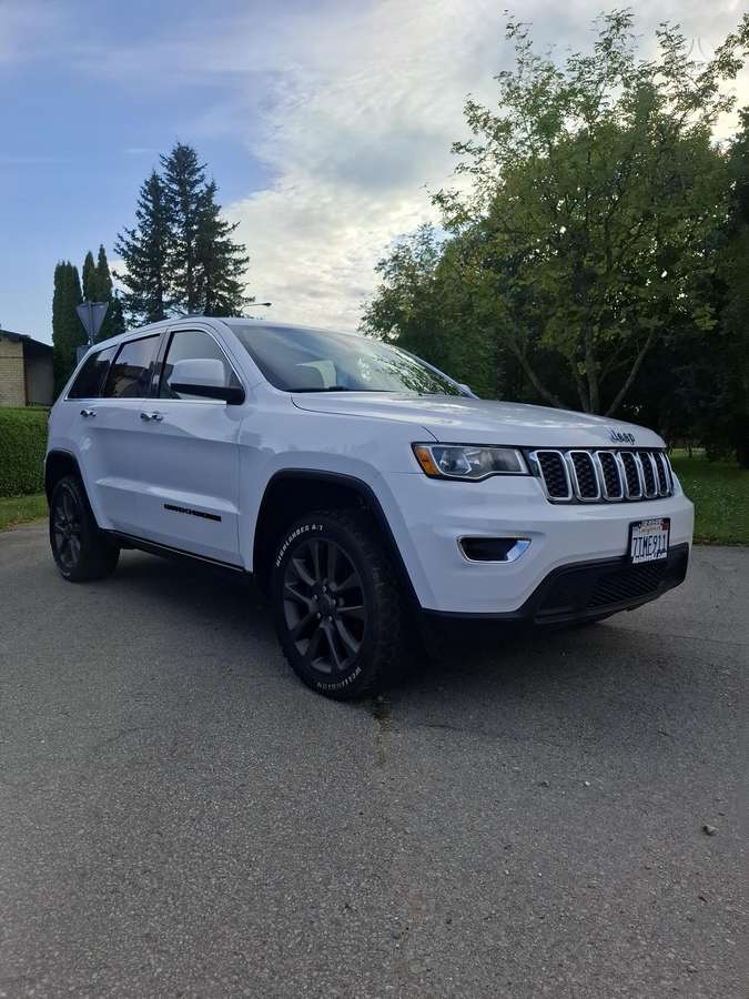 Jeep Grand Cherokee - 10