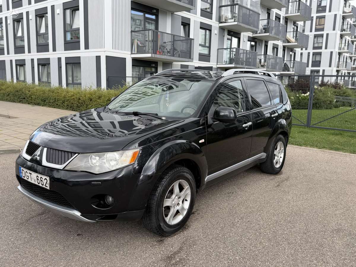 Mitsubishi Outlander - 3