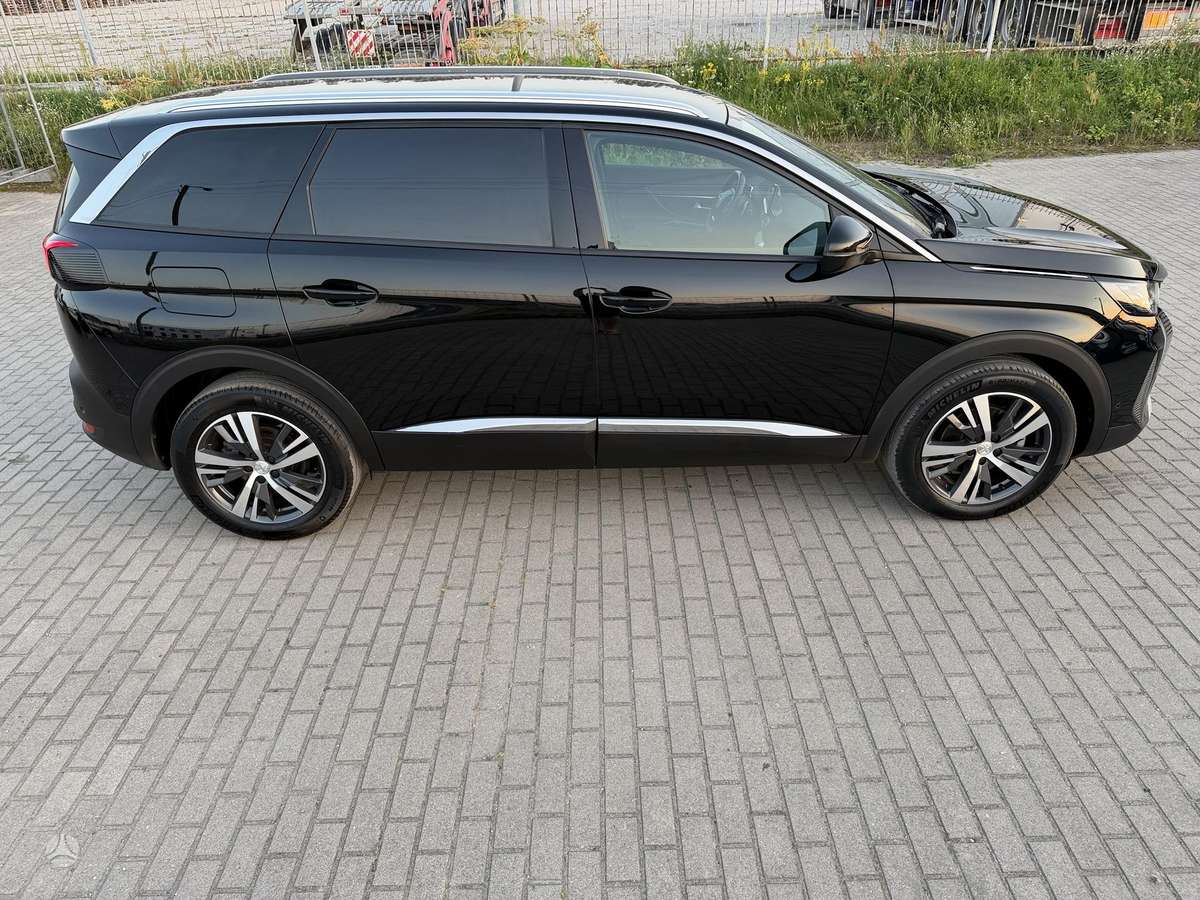 Peugeot 5008 - 8