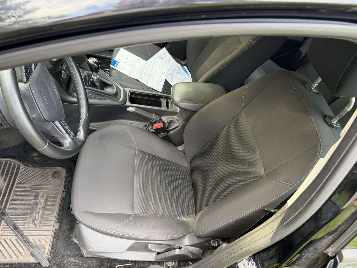 Ford Focus - 6