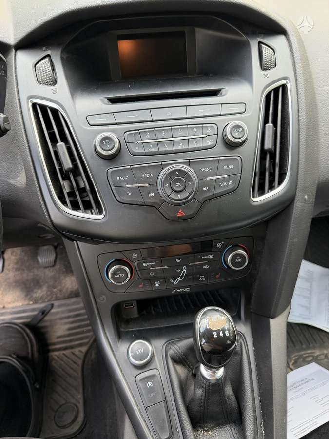 Ford Focus - 10