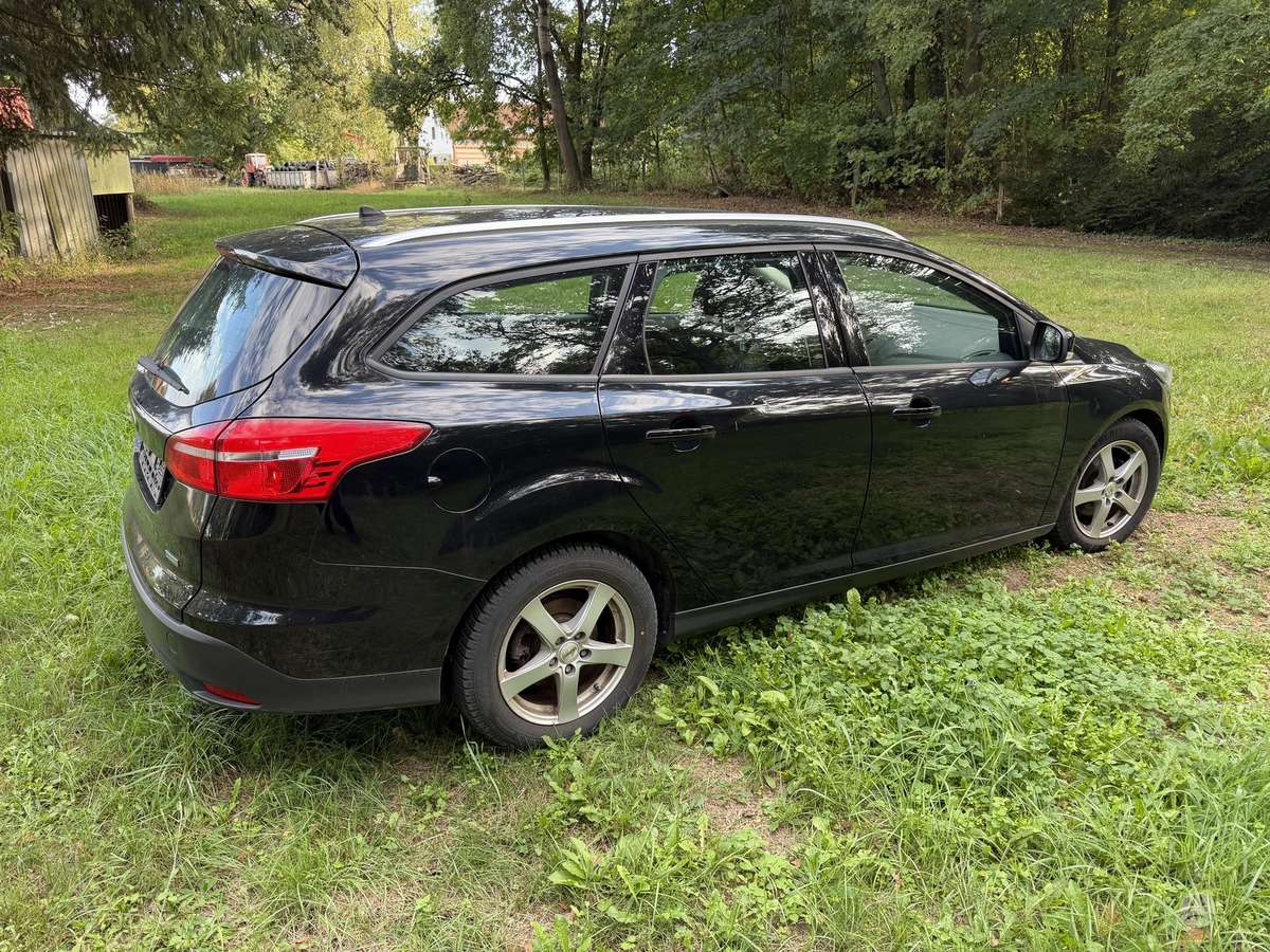 Ford Focus - 12