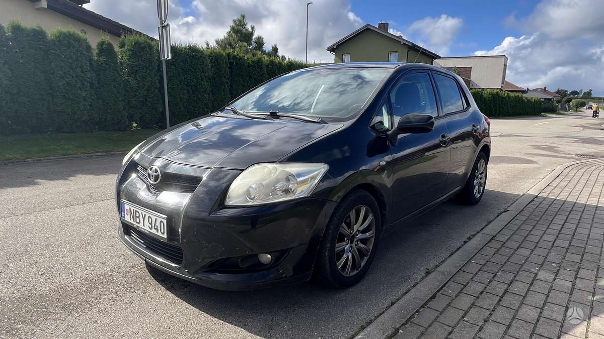 Toyota Auris - 2