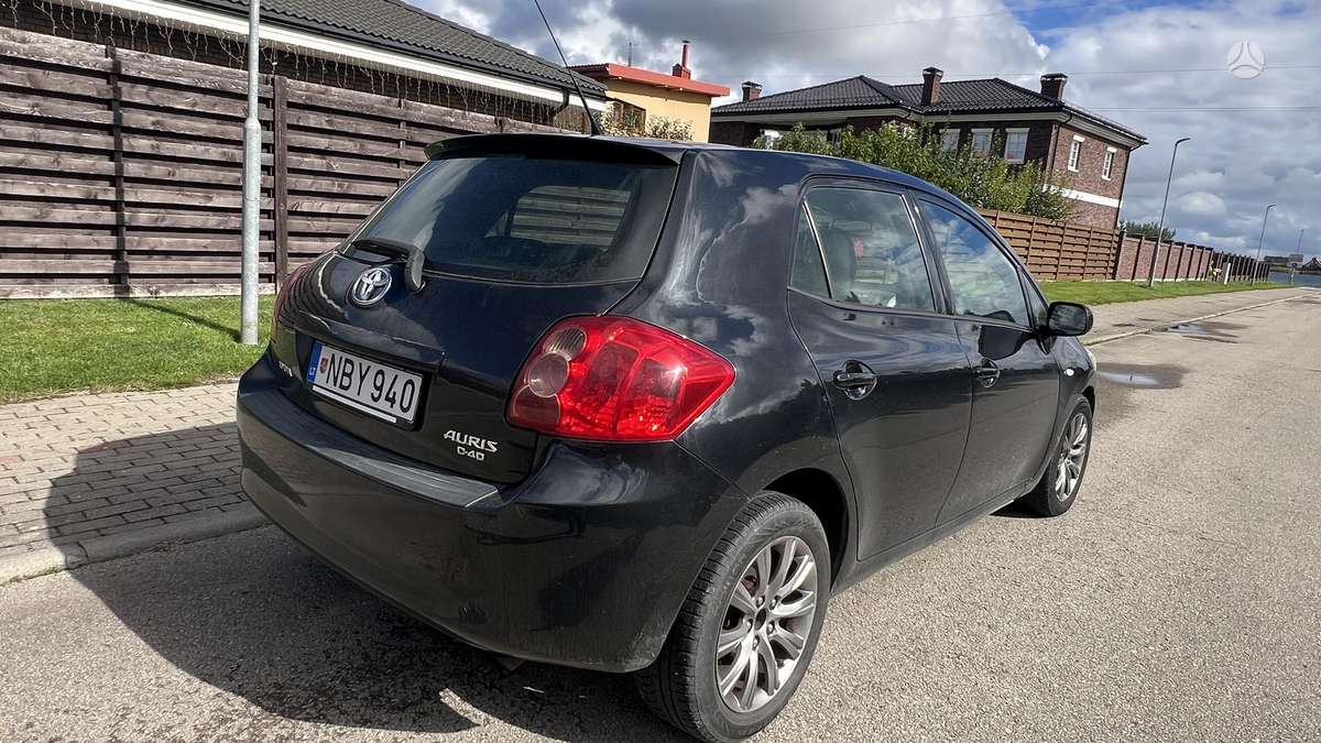 Toyota Auris - 4