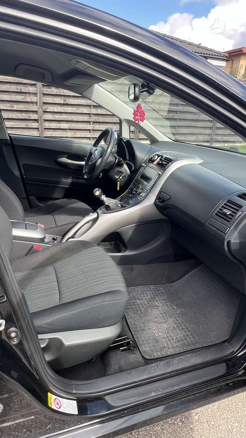 Toyota Auris - 5