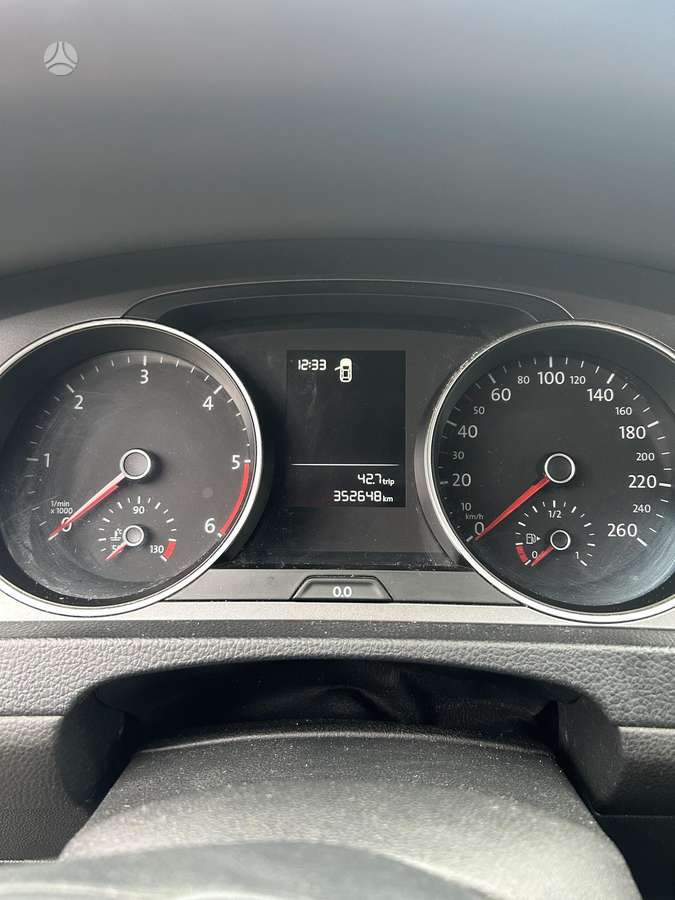 Volkswagen Golf - 5