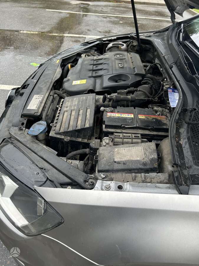 Volkswagen Golf - 11