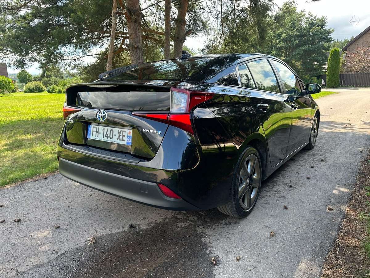 Toyota Prius - 10