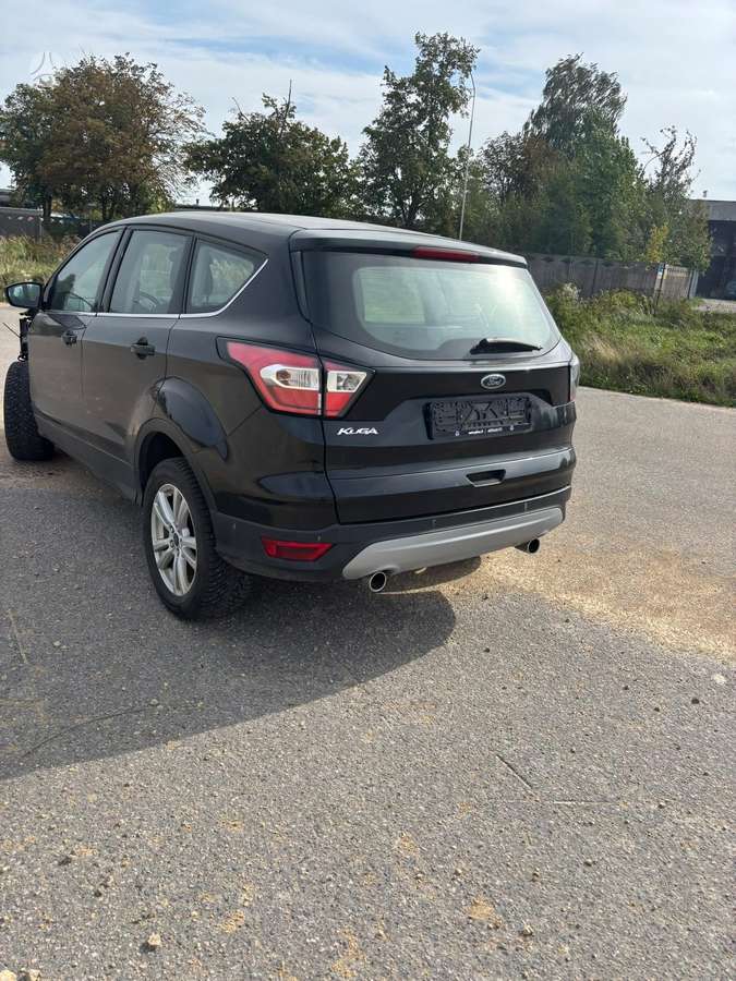 Ford Kuga - 4