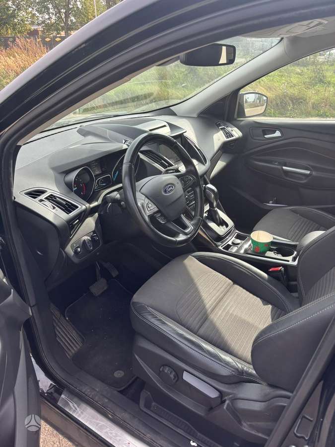 Ford Kuga - 6