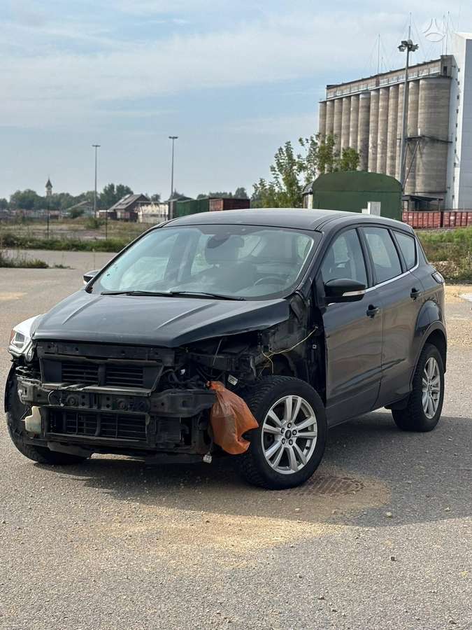 Ford Kuga - 9