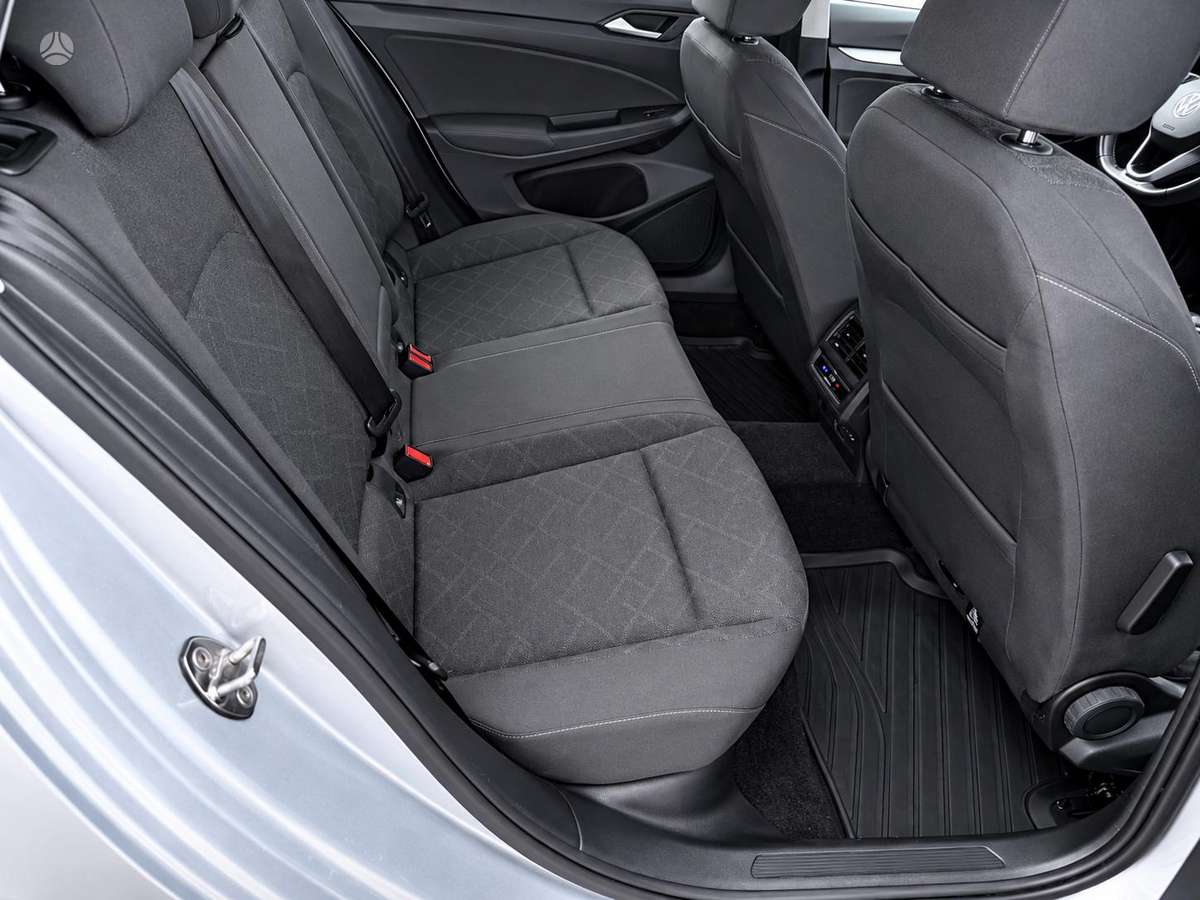 Volkswagen Golf - 9