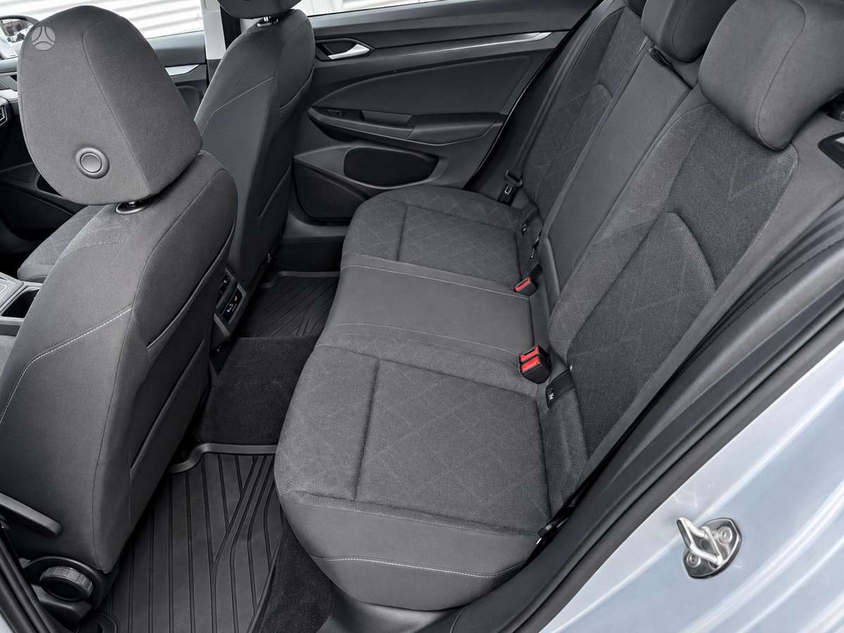 Volkswagen Golf - 10