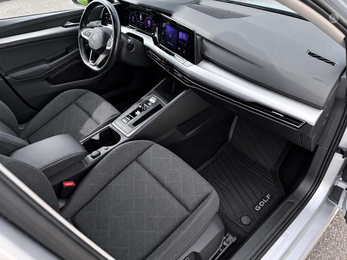 Volkswagen Golf - 11