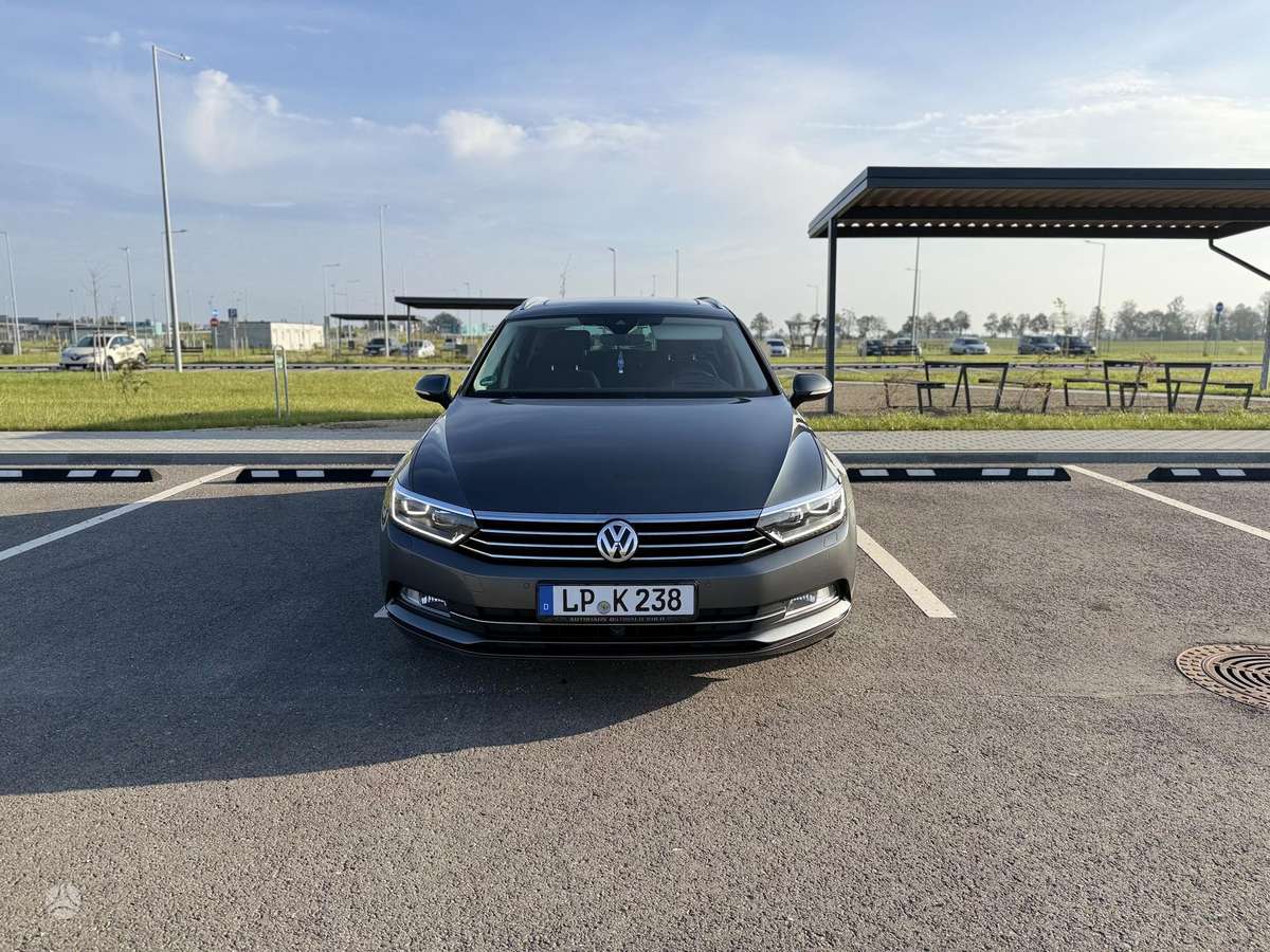 Volkswagen Passat - 2
