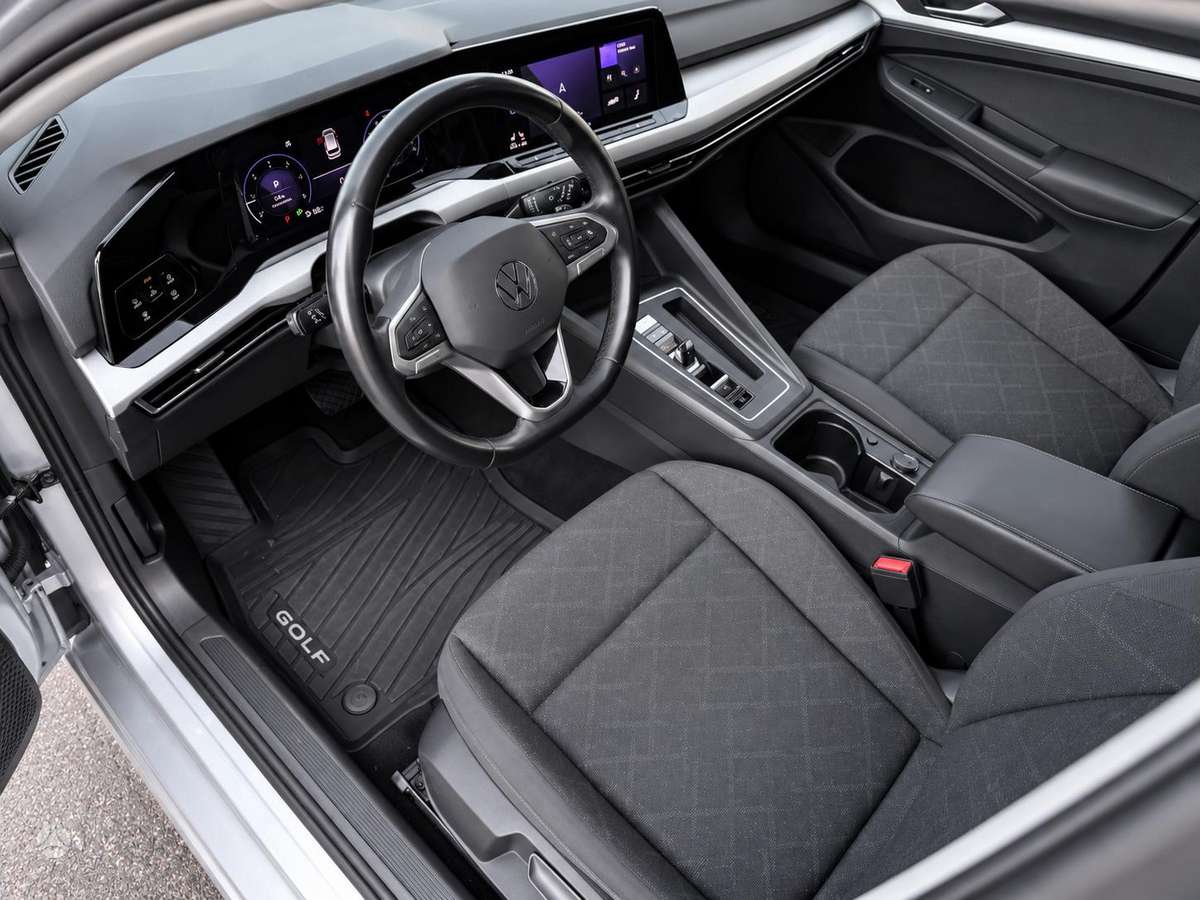 Volkswagen Golf - 12