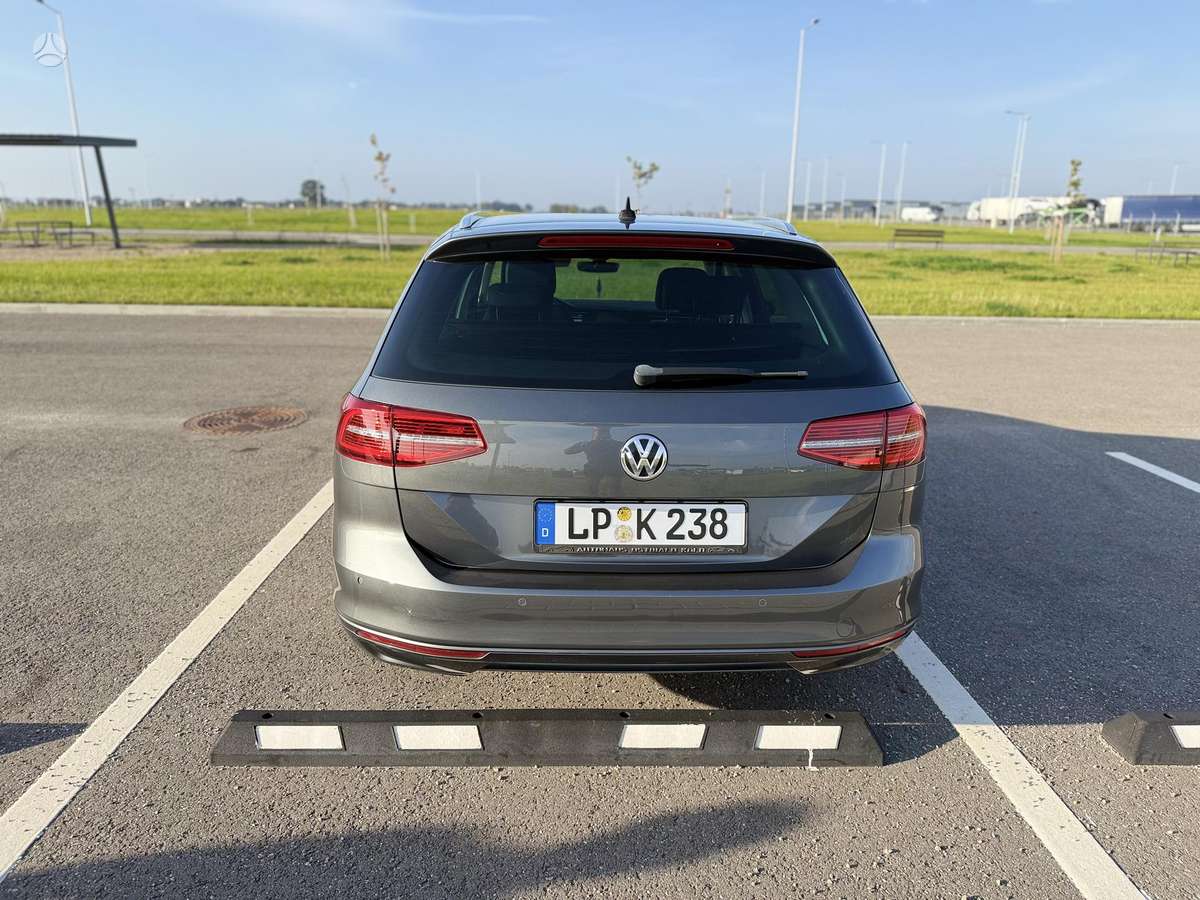 Volkswagen Passat - 6