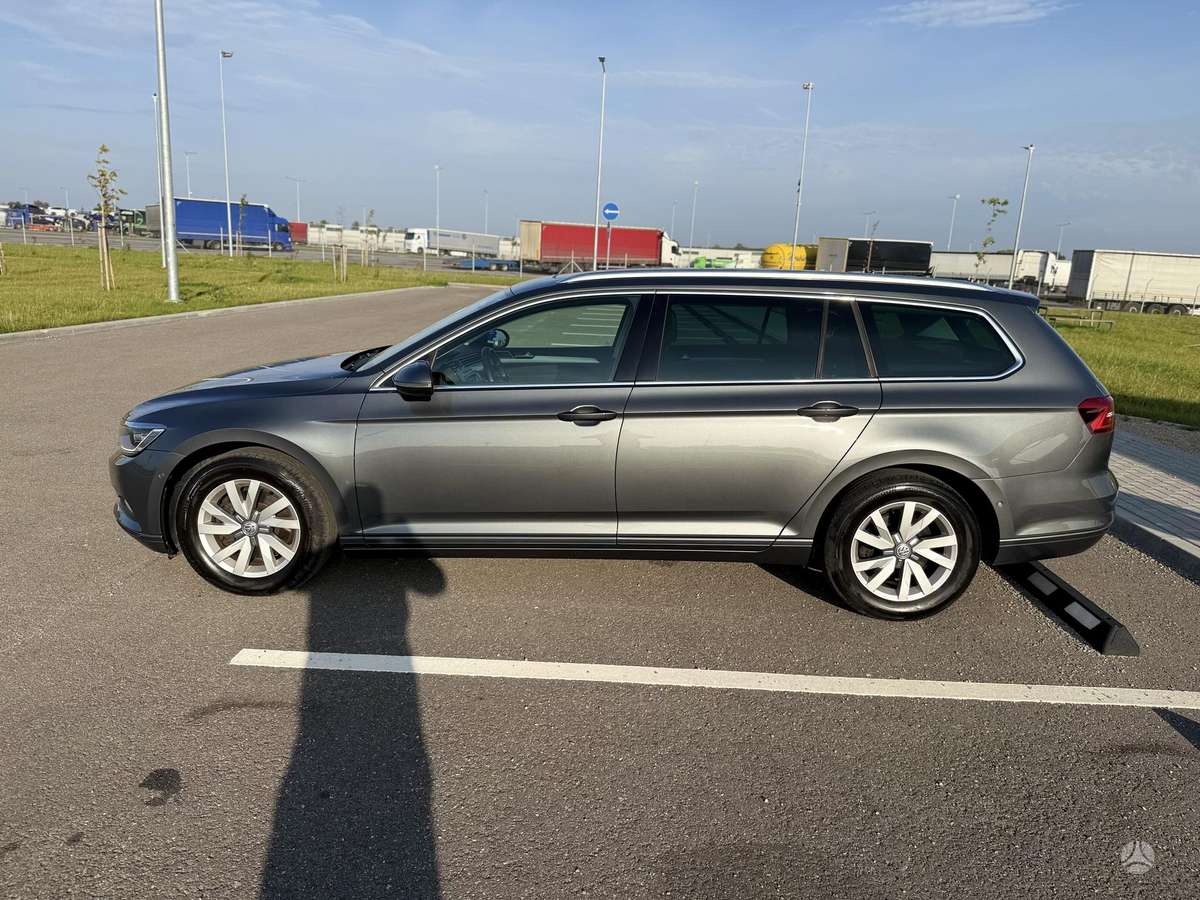 Volkswagen Passat - 8