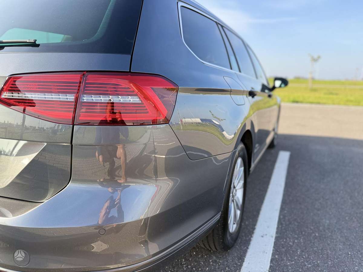 Volkswagen Passat - 10