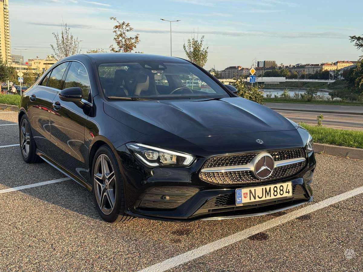 Mercedes-Benz CLA200 - 1