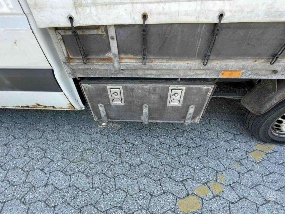 Mercedes-Benz Sprinter - 10