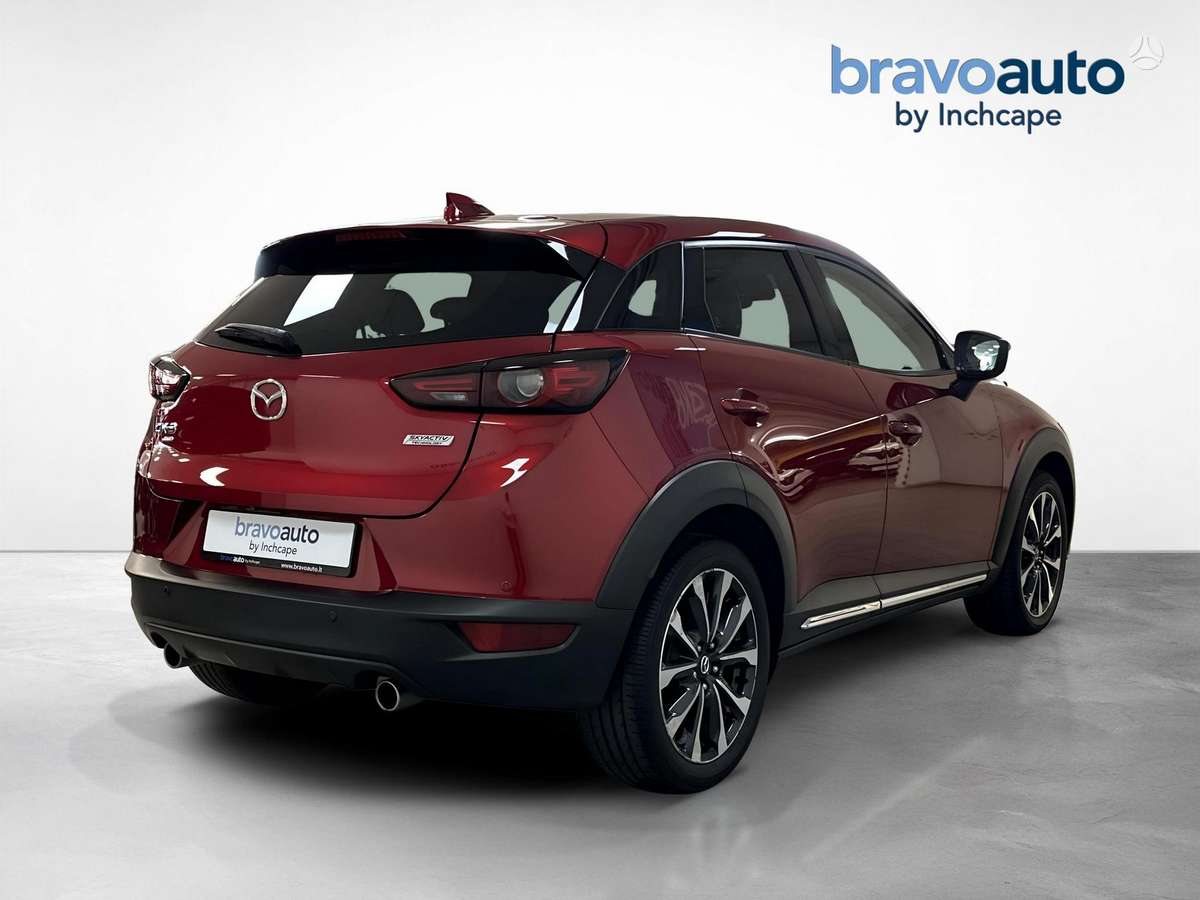 Mazda CX-3, 2.0 l., off-road / crossover