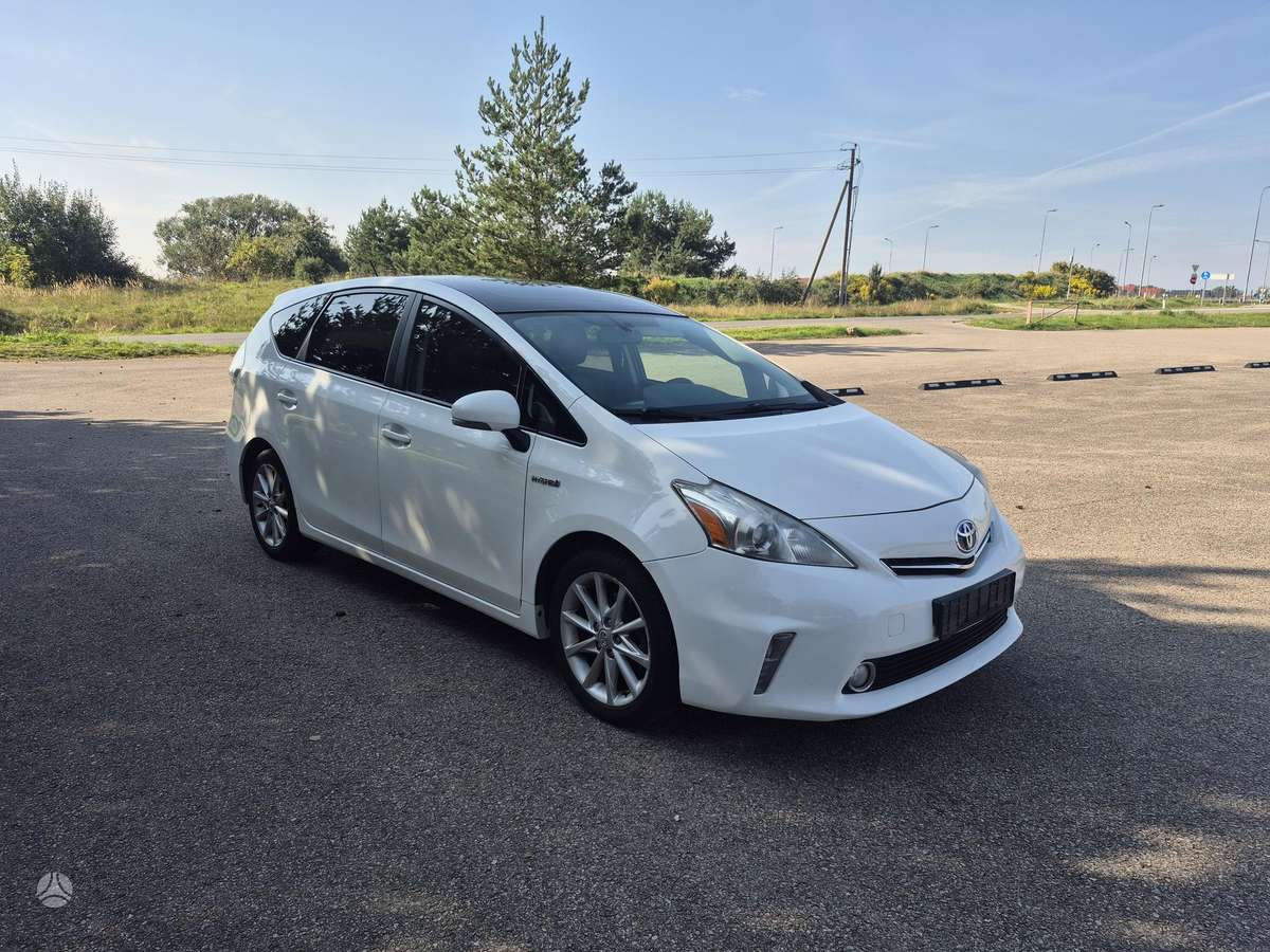 Toyota Prius+ - 1