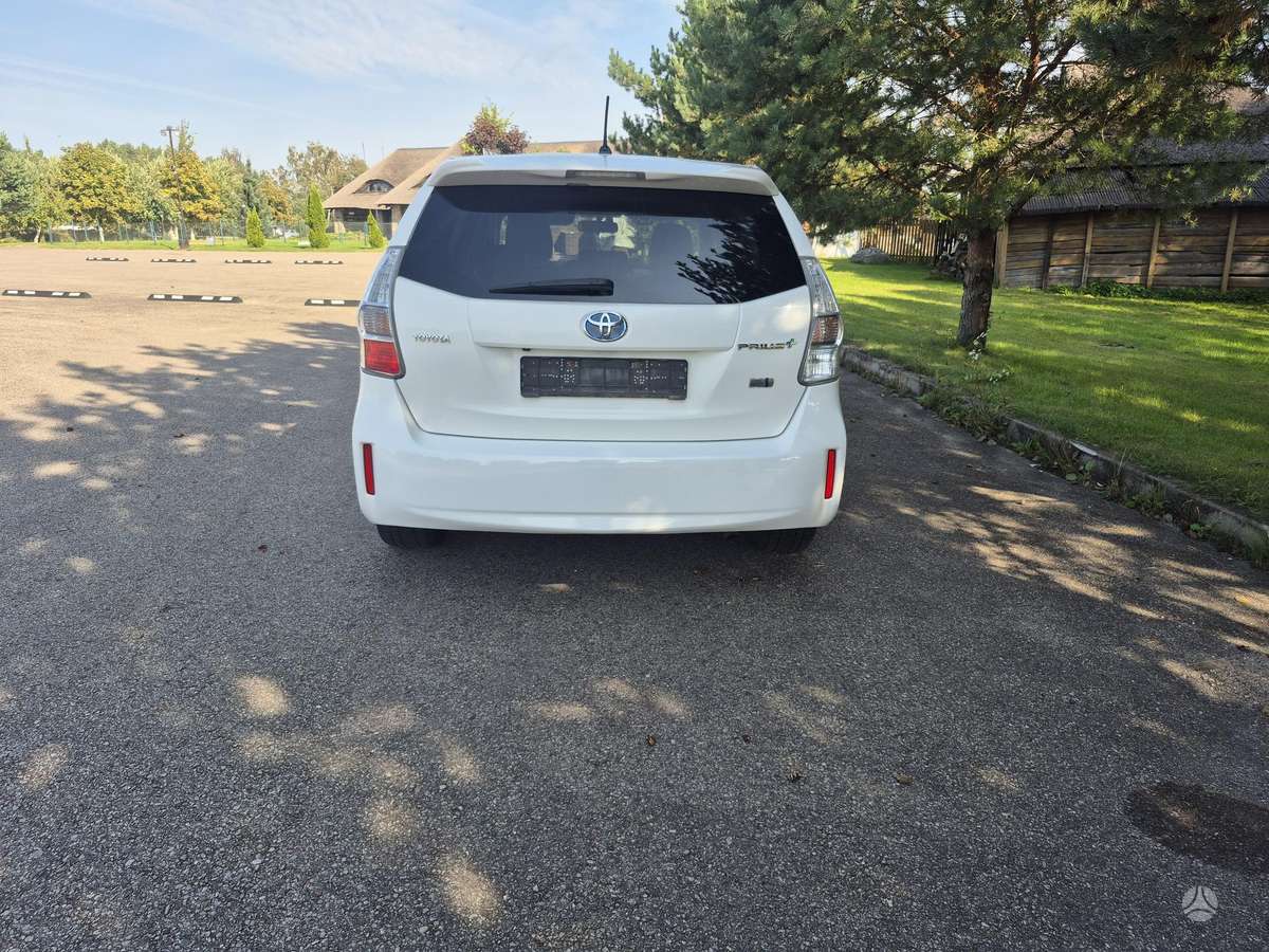 Toyota Prius+ - 5