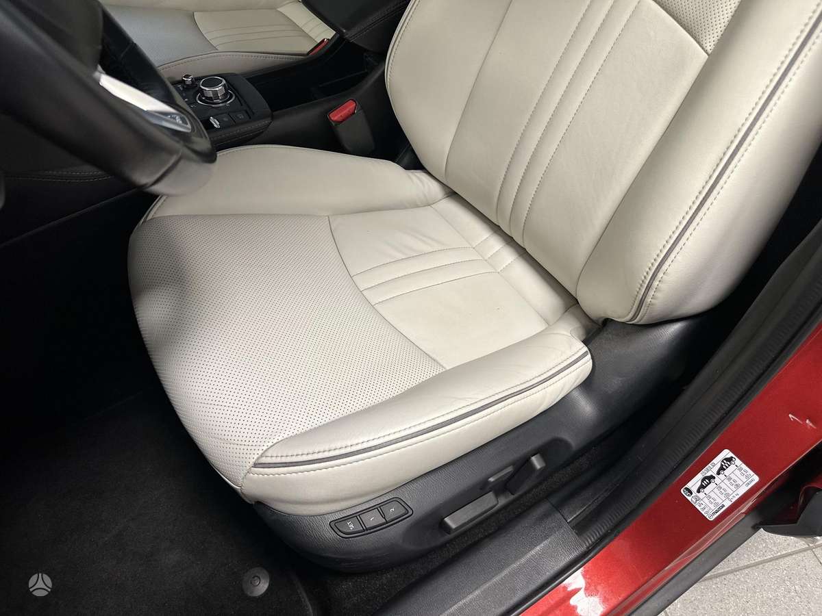 Mazda CX-3, 2.0 l., off-road / crossover