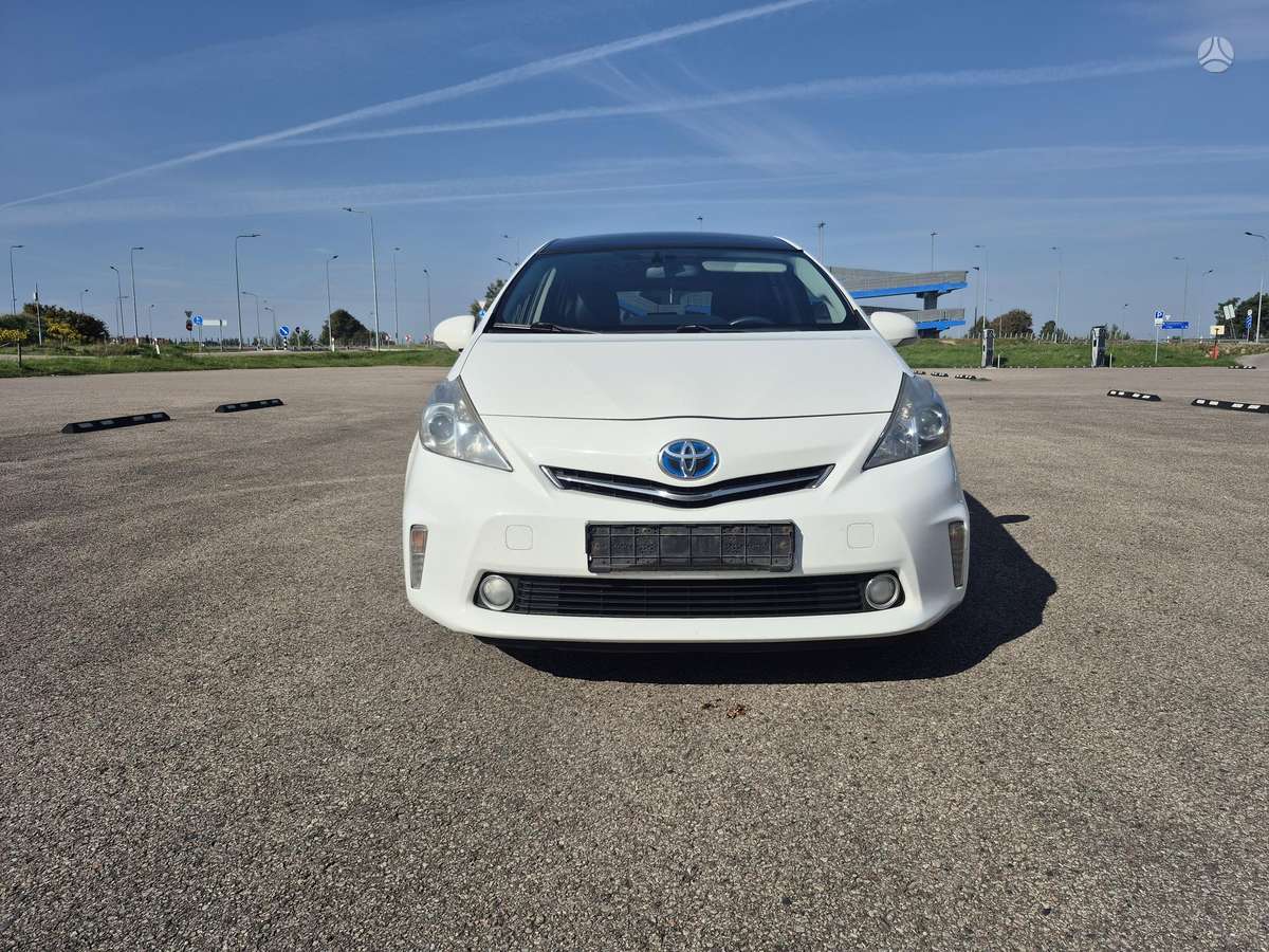 Toyota Prius+ - 11